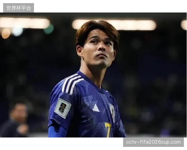 新生代球员如铃木唯人、佐野海舟的加入，优化了日本队的年龄结构，实现了新老平衡。